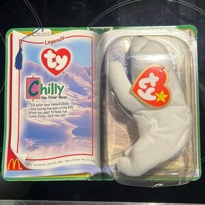 NEW Ty Beannie Baby Chilly the Polar Bear- Legends